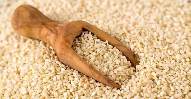 تاثیر کنجد در بهبود سلامت پوست و مو