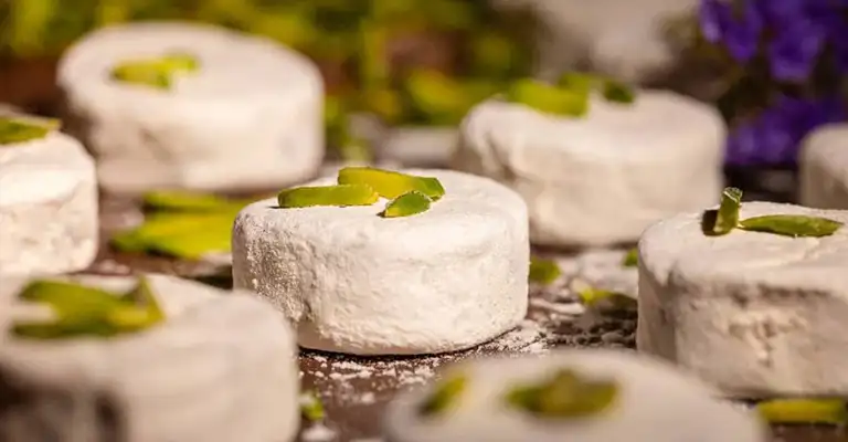راهنمای خرید سوغاتی خوراکی در سفر به اصفهان