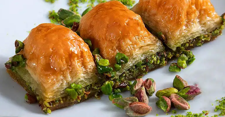 لیست شیرینی‌های سوغات اصفهان